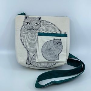 Vintage Handmade Quilted Cat Cross-body Purse. 2 pockets.  Zippered top